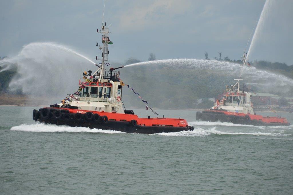MV Eugene wellcomed by other tugs at the Port.jpg